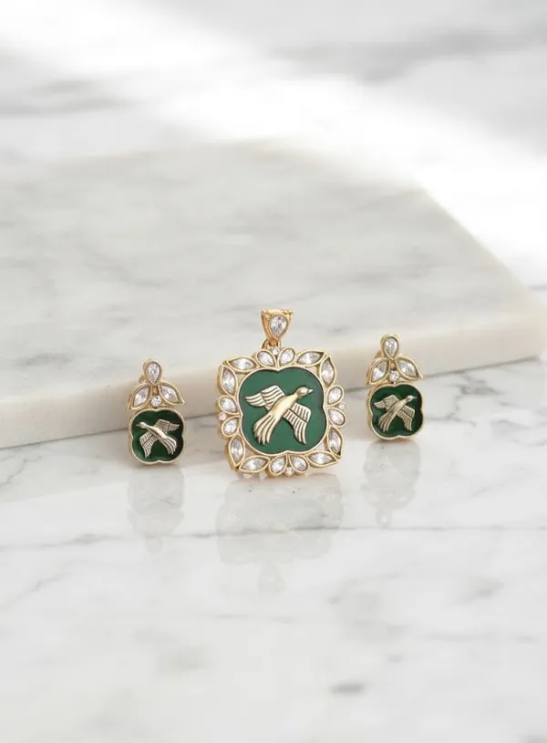 Green_Brass_Necklace_Set_For_Women